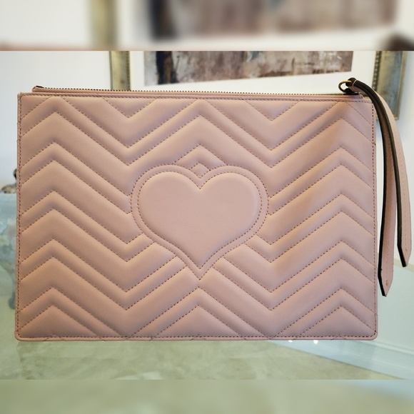 ☆☆SOLD☆☆ Gucci Marmont Zipper Pouch Clutch Handbag - Picture 2 of 7